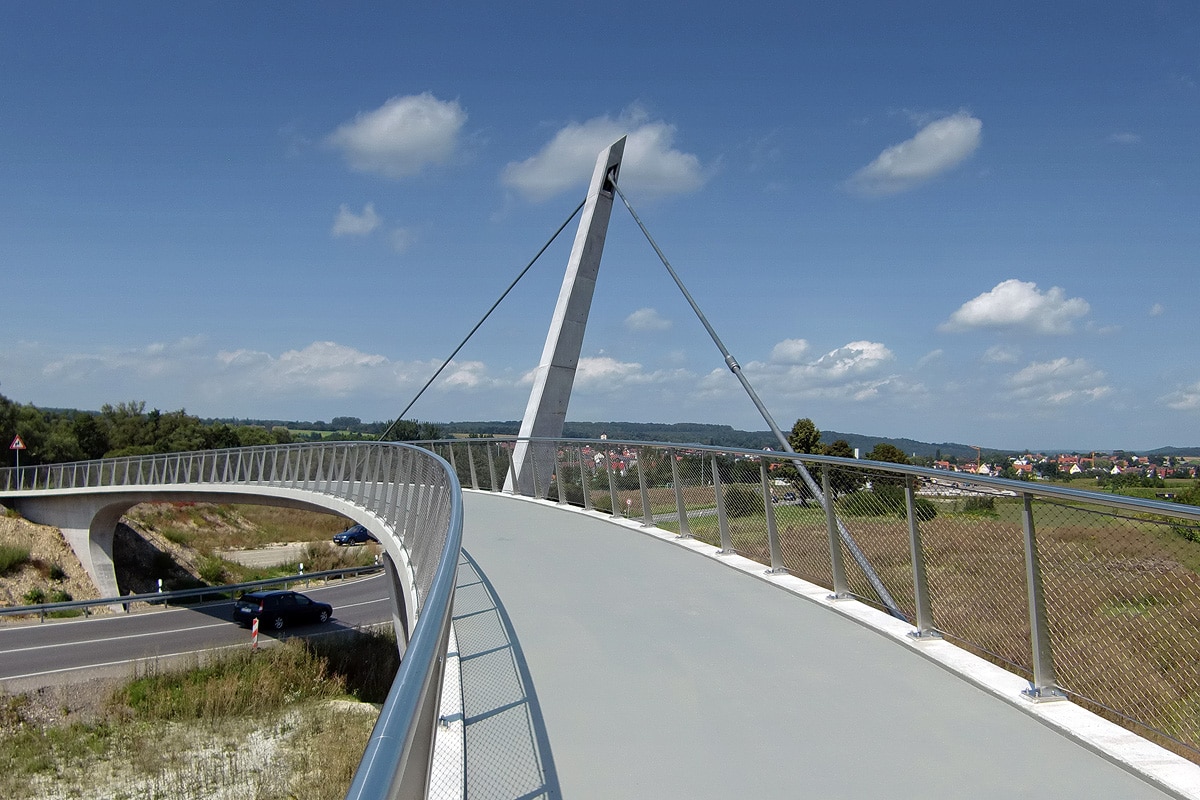 Pedestrian and Cycle Bridge Tuebingen Peter und Lochner Ingenieure